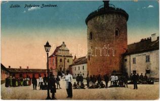 Lublin, Podwórze Zamkowe / castle courtyard with soldiers (EK)