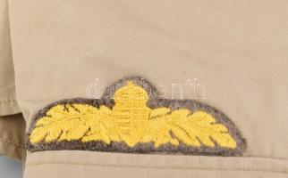 Magyar Honvédség egyenruha nadrág, ing és nyakkendő. Megkímélt, jó állapotban