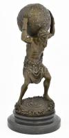 Ismeretlen szobrász: Égboltot tartó Atlasz, patinázott öntött bronz szobor, talapzaton, enyhe patinásodás, jelzés nélkül, m: 33 cm