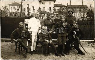 1918 Nimis (Udine), osztrák-magyar katonai színház az olasz fronton, Royko alezredes és a Haditanács szereplői / WWI K.u.k. military theatre, soldier actors on the Italian front. Schäffer Armin photo (fa)