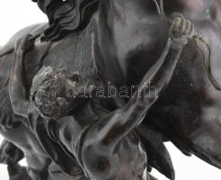 Ismeretlen szobrász: Zabolázatlan ló, festett spiáter, jelzés nélkül, ló egyik lába ragasztott, m: 4...