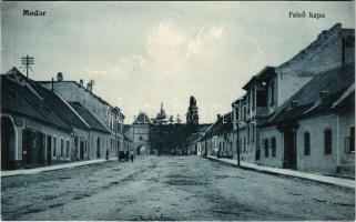 Modor, Modra; Felső kapu, utca, Gebrüder Heszler üzlete. laczkovich Róbert 460. / street, shop, gate (Rb)