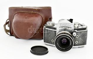 Ihagee Exakta Varex IIa fényképezőgép, Carl Zeiss Tessar 2,8/50 (50 mm f/2.8) objektívvel, sapkával, eredeti, kissé kopottas bőr tokjában / Vintage German camera, in original, slighty worn leather case