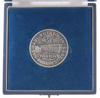 1974. "Vasipari Kutató Intézet - Budapest - 25 éves évforduló" fém emlékérem tokban (45mm)...
