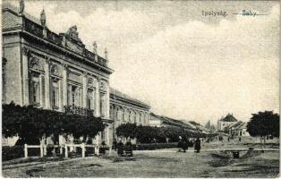 Ipolyság, Sahy; tér. Neumann kiadása / square + "1938 Az első visszatért magyar város Ipolyság" So. Stpl. (EK)