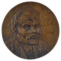 ~1970-1980. Lenin jobbra néző portréját ábrázoló bronz emlékérem (~97mm) T:AU