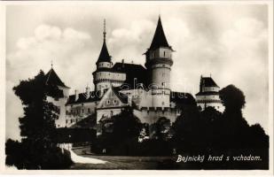 Bajmócfürdő, Bojnické kúpele (Bajmóc, Bojnice); vár / castle / Bojnicky hrad (zámok)