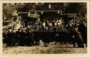 Budapest, A Pápai Legátus tábori miséje a Vérmezőn a Szent Imre ünnepségek alkalmából (1930) / Die Feldmesse des Papstlichen Legaten auf der Generalwiese anlässlicht der Szent Imre Feier 1930