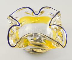 Csehszlovák üveg kínáló, anyagában színezett vastag üveg, kis kopással, jelzés nélkül, d: 21 cm, m: 9 cm