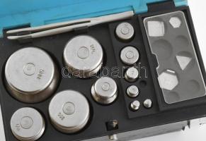 Laboratóriumi súlykészlet eredeti dobozában