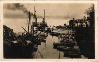1929 Lovran, Laurana; Porto / port, steamships, boats (kis szakadás / small tear)