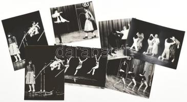 cca 1983 8 darab táncművészeti előadás témájú fotó, zömmel 13x18 cm