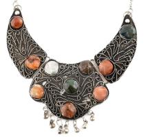 Dél-amerikai stílusú köves nyakék, jelzés nélkül, 12x11 cm