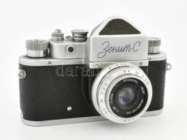 Zenit-C szovjet fényképezőgép, Industar-50 1:3,5 objektívvel, tokjában, nincs kipróbálva