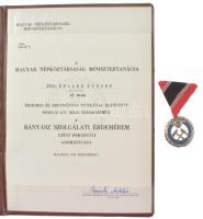 1989. Bányász Szolgálati Érdemérem ezüst fokozata műgyantás fém kitüntetés mellszalagon, adományozói lappal T:XF
