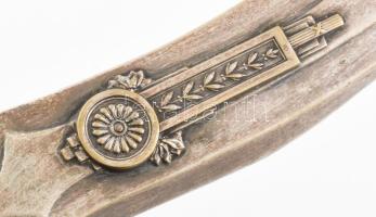 Argentor ezüstözött alpakka kefetartó, jelzéssel, kopással, h: 33,5 cm