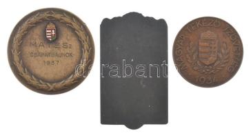 ~1930-1940. 3xklf fém tekéző díjérem és -plakett, mindegyik zománcozott rátéttel (Magyarország címer...