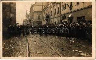 1938 Kassa, Kosice; bevonulás, Horthy Miklós és felesége Purgly Magdolna, Kemény Gy. üzlete, "Éljen Horthy! Éljen Imrédy! Éljen Kánya!" / entry of the Hungarian troops + "1938 Kassa visszatért" So. Stpl (fl)