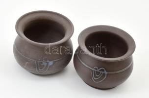 Sárkány Kata (1949-): Italozó készlet, kerámia, teljes, jelzéssel, minimális kopottsággal, 15 darab,...