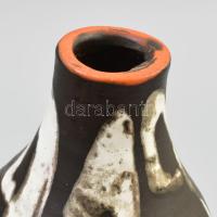 Gorka Lívia (1925-2011): Váza. Mázas kerámia, jelzéssel, minimális mázhibával, m: 21,5 cm