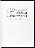 Magyarország bíróságai és ügyészségei asz ezredfordulón. Debrecen, 2001., Blende Bt. Kiadói egészműb...