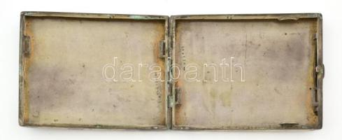 Ezüst (Ag) díszes cigaretta tárca, jelzéssel, kopással, 10x8 cm, nettó: 136,7 g