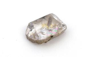 Nyers gyémánt, szép sík kristály forma, 0,60 cts