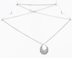 Ezüst (Ag) nyaklánc ovális köves medállal, jelzett, h: 44 cm, bruttó: 3,5 g