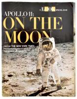 1969 A Look Magazine: Apollo 11: On the Moon. Text by The New York Times. Photographs by The Apollo Astronauts. Gazdag képanyaggal, angol nyelven.