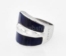 Ezüst (Ag) modern gyűrű, jelzett, kis hibákkal, méret: 51, bruttó: 10,1 g