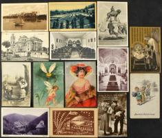 Közel 360 db régi képeslap családi levelezésből, nagyon sok üdvözlő és motívum, valamint magyar és k...