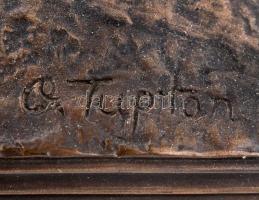 Q. Tupton zsoké a lovon szobor, műgyanta, fa talapzaton, jelzéssel, farka ragasztott, 28x19x8 cm