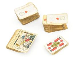 4 pakli régi kártya, közte jóskártya, 2 pakli kisalakú francia kártya Magyar Királyi Kártyabélyeggel