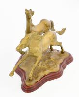 Vágtató lovak. Bronz szobor fa talapzaton, jelzés nélkül, talapzat alján sérülés, szobor szép állapo...