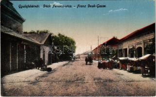 Gyulafehérvár, Karlsburg, Alba Iulia; Deák Ferenc utca, piac, Salamon Mátyás üzlete. Weisz Bernát kiadása / street, market, shops