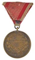1917. "Arany Vitézségi Érem" korabeli, öntött, aranyozott bronz kitüntetés, eredeti kopott...
