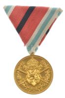 Bulgária ~1933-1939. "Európai Háborús Emlékérem 1915-1918" aranyozott bronz kitüntetés posztumus mellszalagon! T:AU kis ph. Bulgaria ~1933-1939. "European War Commemorative Medal 1915-1918" gilt bronze decoration, on posthumus ribbon! C:AU small edge error