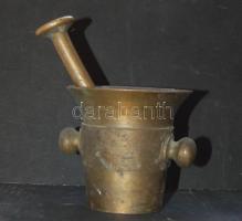 Régi réz mozsár 11cm-es magassággal és 19cm-es hosszú törővel, szépítésre szorul