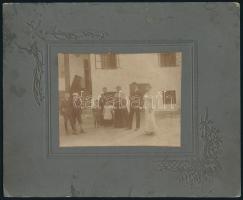 1906 Szeged, Endrényi József amateur felvétele, matricával jelzett, datált, vintage fotó kasírozva, 7,8x10,5 cm, dombornyomott karton 16,5x20 cm