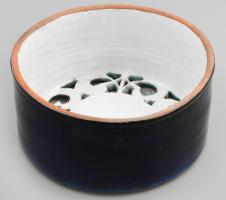 Morvay Zsuzsa (1946-): Posztamens. Mázas kerámia, kopottsággal, jelzés nélkül, d: 23 cm, m: 11 cm