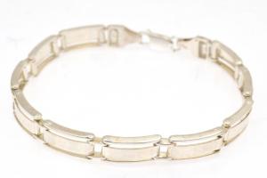 Ezüst(Ag) masszív glídes karkötő, jelzett, h: 22,5 cm, nettó: 17,8 g