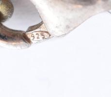 Ezüst(Ag) nyaklánc medállal, jelzett, pótolt csattal és pótolt fém karikával, bruttó: 14,9 g