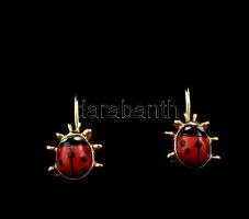 Arany (14/Au) Katicabogaras, sárga arany, fülbevaló, Reko korall és ónix. Jelzett, bruttó: 1,78g, Ga...