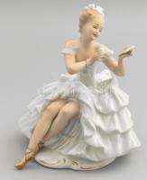 Wallendorf primadonna, biszkvit és mázas porcelán, jelzéssel, kis kopottsággal, m: 20 cm