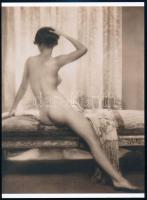cca 1929 ,,Csodás reggel, szolidan erotikus felvétel, 1 db modern nagyítás, 21x15 cm