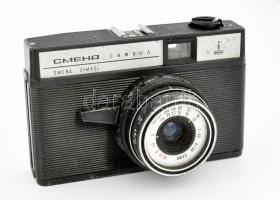 cca 1970-1980 Lomo Smena Symbol szovjet fényképezőgép, T-43 4/40 objektívvel, eredeti tokjában, tokj...