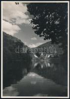 1930 Lillafüredi felvételek, 2 db vintage fotó, ezüst zselatinos fotópapíron, egyik feliratozott, má...