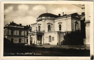 Szatmárnémeti, Satu Mare; Teatru Notara / színház, bank / theatre. photo