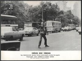 cca 1970 ,,Vidékiek New Yorkban" című amerikai filmvígjáték jelenetei és szereplői, 5 db vintag...