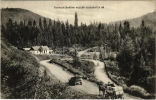 Borszékfürdő, Baile Borsec; a fürdőbe vezető szerpentin út, autó és megpakolt lovaskocsi / serpentine road to the spa, automobile, horse cart